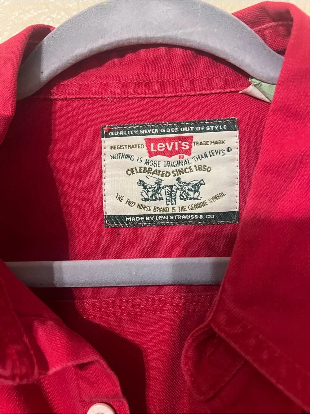 Vintage 90’s Levi’s Men’s Button Up Shirt - Size XL - Red